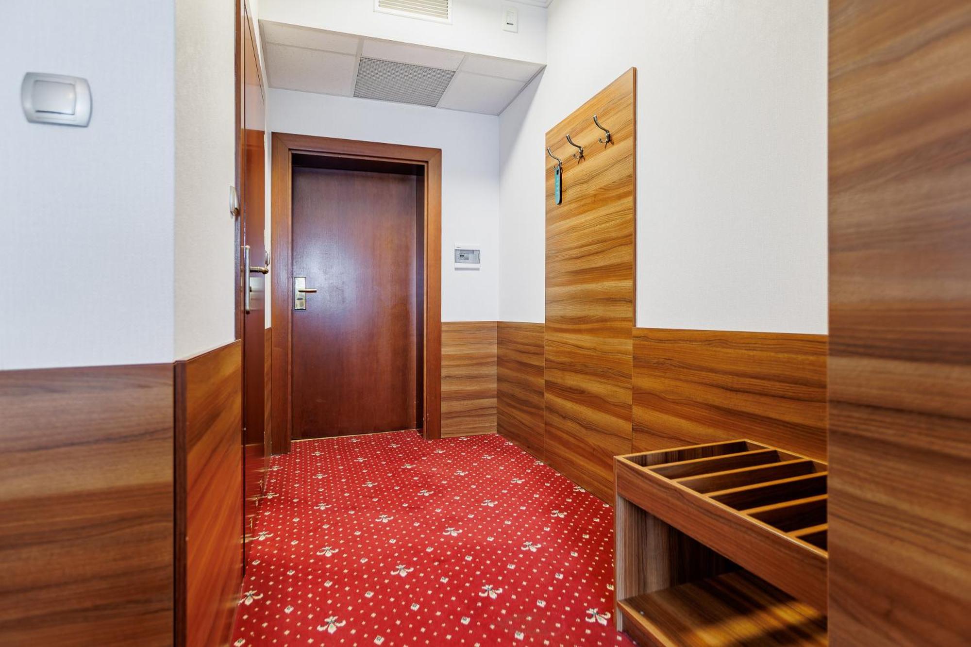 Hotel Cristal Park Dąbrowa Tarnowska Dış mekan fotoğraf